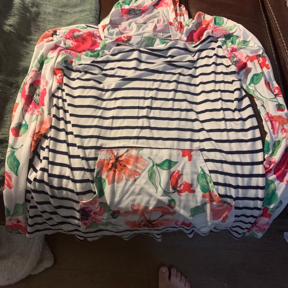Stripes and floral hoodie by eLiuna
